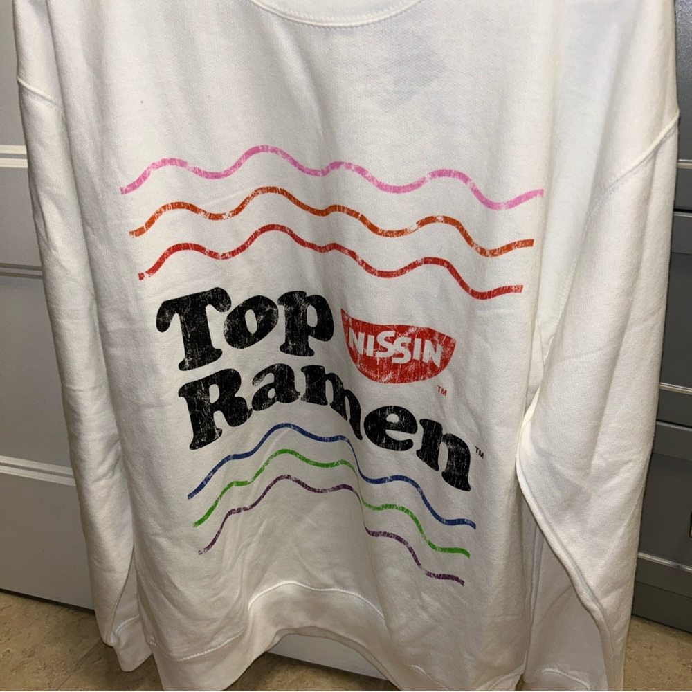 S/M Woman's Nissin Top Ramen white long sleeve thin sweatshirt Forever 21 NWT